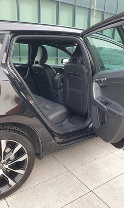 Volvo V60 cena 59900 przebieg: 166000, rok produkcji 2018 z Opole małe 529